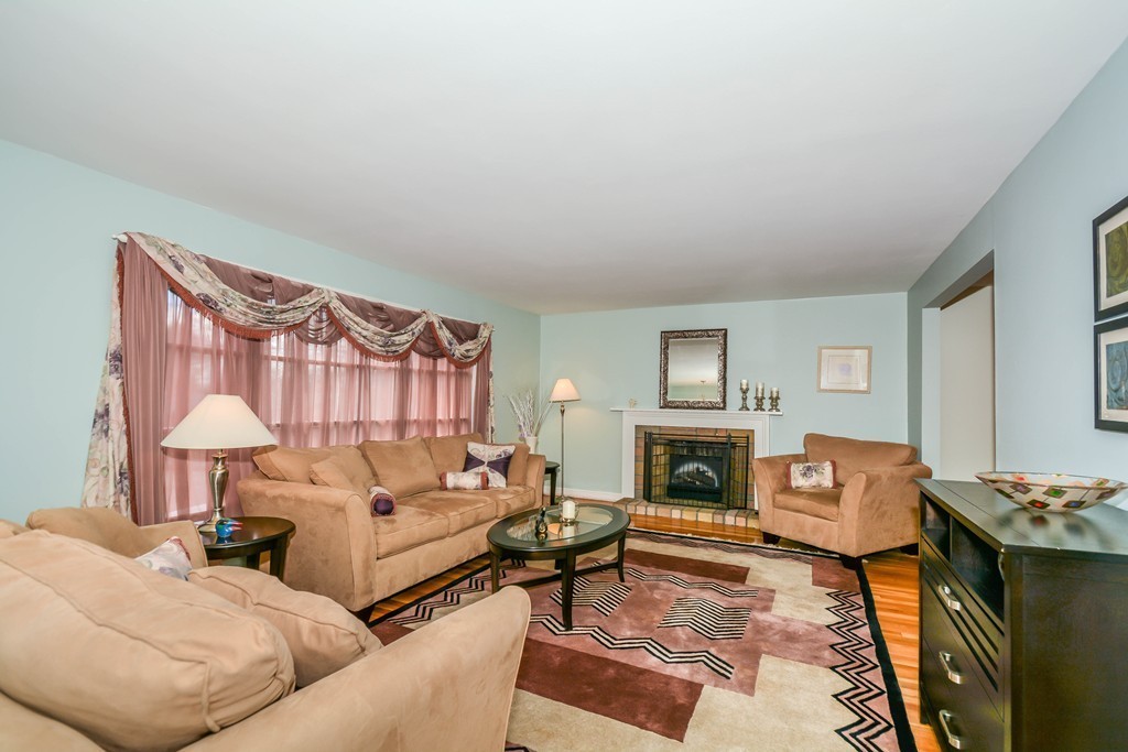 12 Burnley Road Norwood, MA 02062 - Photo 8 of 28 Gallery Image 8