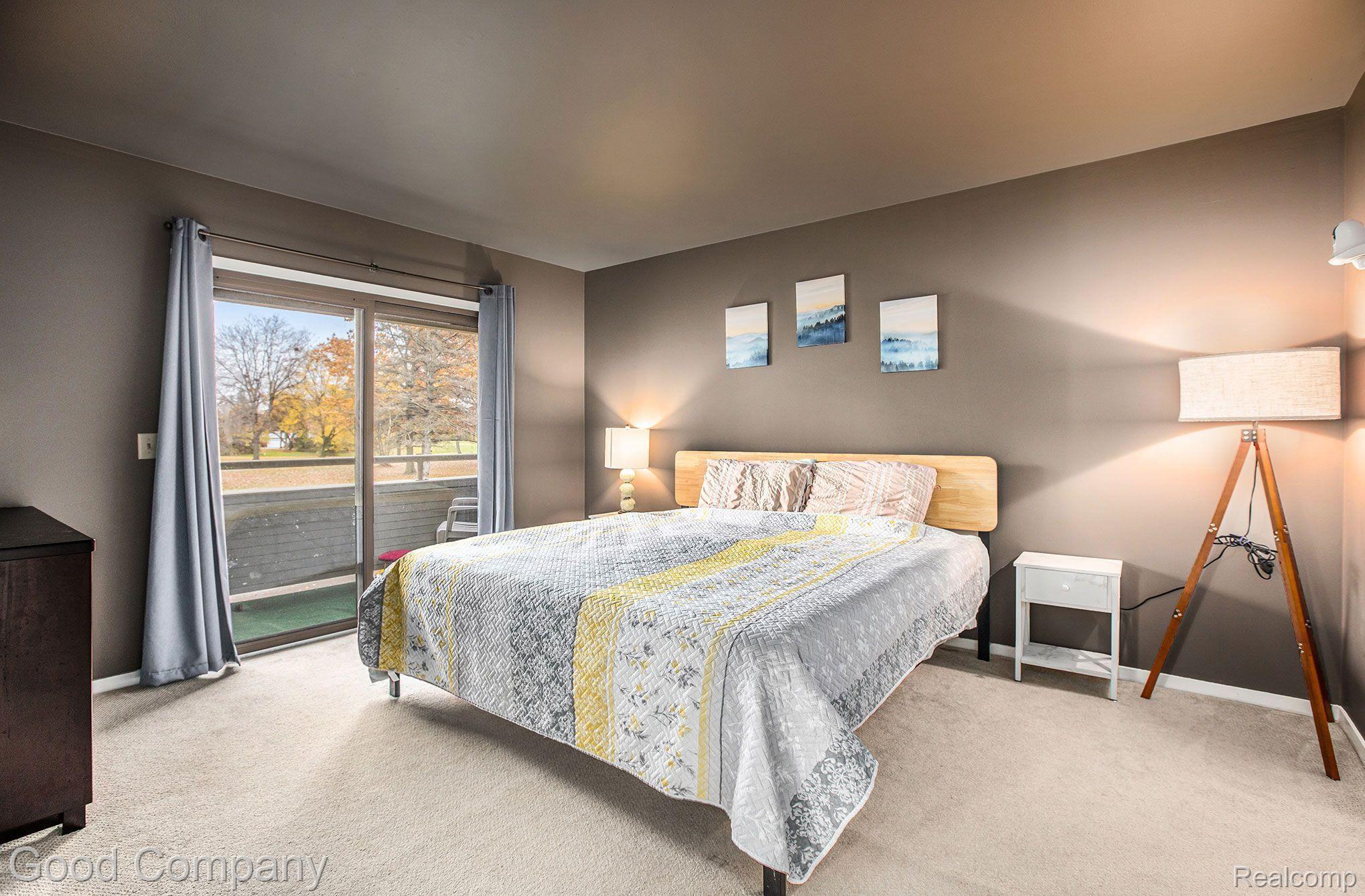 642 Ashley Circle East Rochester, MI 48307 - Photo 7 of 17 Gallery Image 7