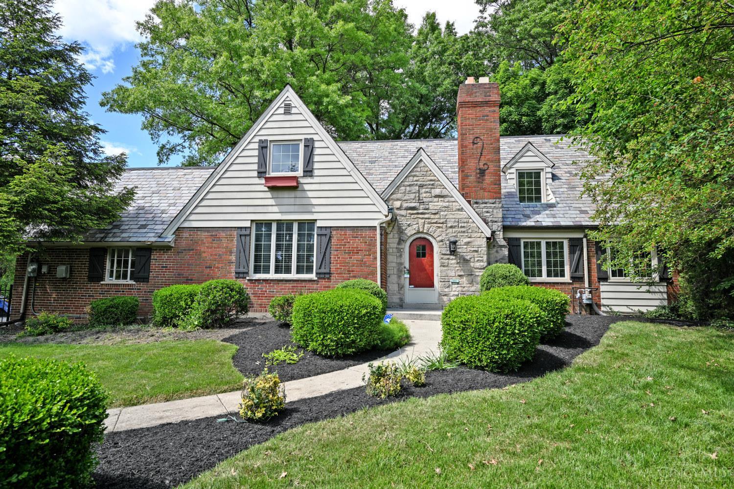 1020 West Galbraith Road Cincinnati, OH 45231 - Photo 7 of 67 Gallery Image 7