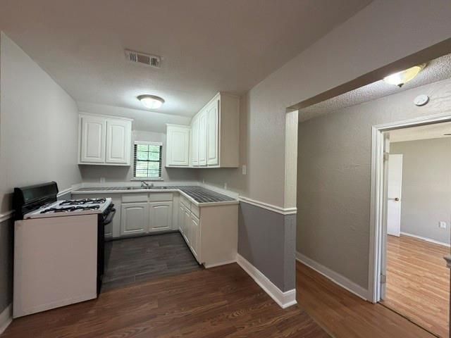 105 2nd Valley View, TX 76272 - Photo 3 of 17
