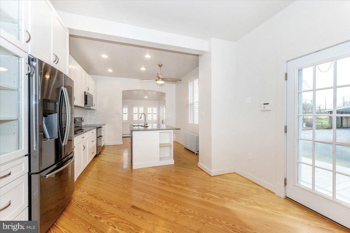 11646 Creagerstown Road Woodsboro, MD 21798 - Photo 11 of 62 Main house kitchen