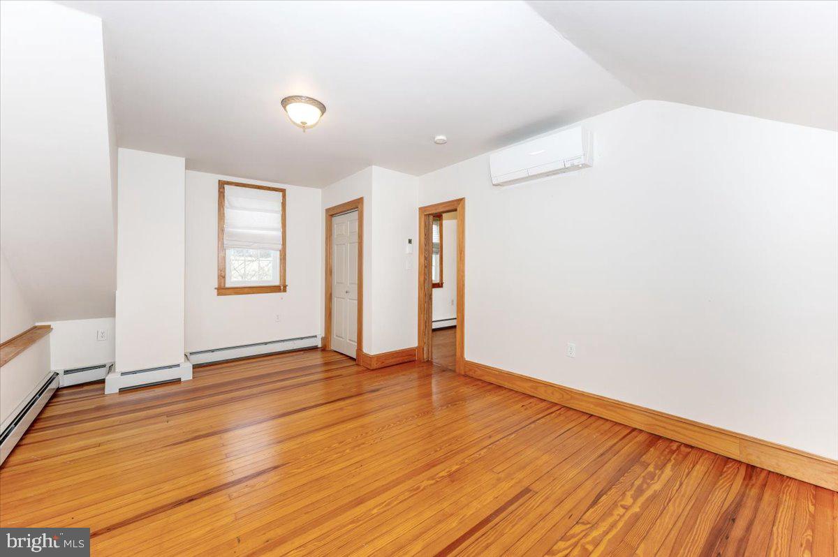 11646 Creagerstown Road Woodsboro, MD 21798 - Photo 29 of 62 3rd Bedroom