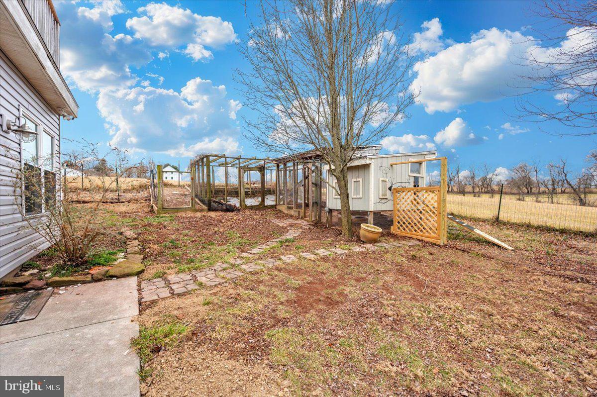 11646 Creagerstown Road Woodsboro, MD 21798 - Photo 45 of 62 Chicken Coupe