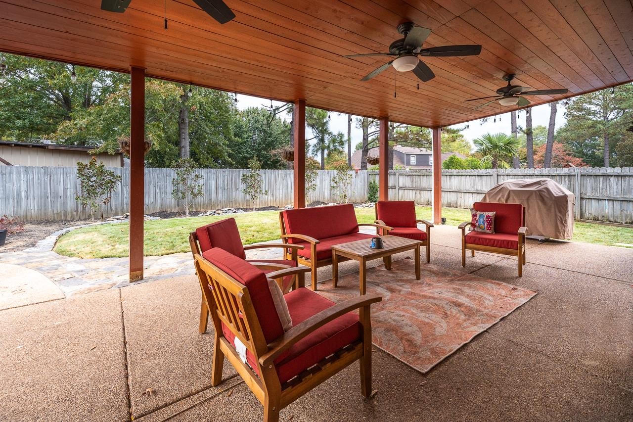 982 Handforth Cove Collierville, TN 38017 - Photo 24 of 25 a patio with patio table and chairs
