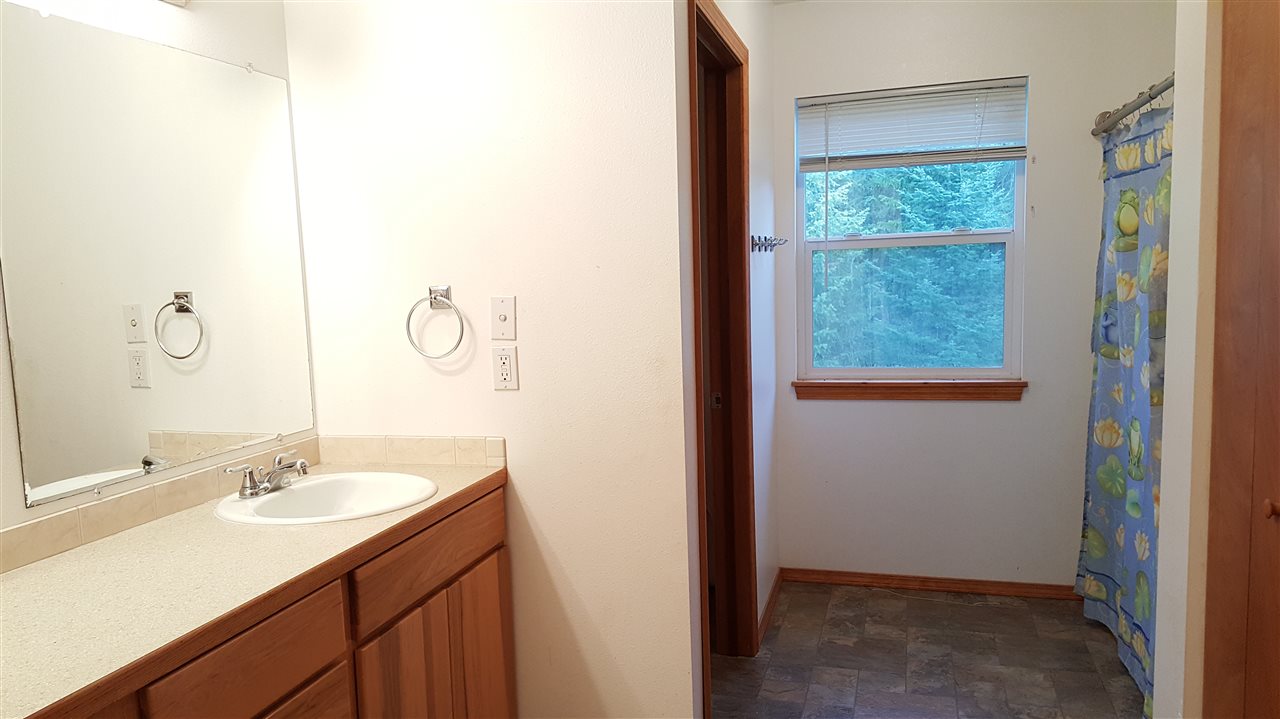 4511 Olson Road Clayton, WA 99110 - Photo 11 of 20