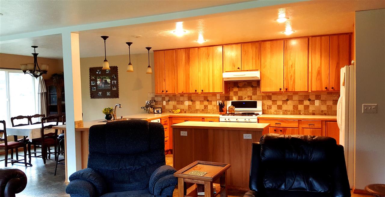 4511 Olson Road Clayton, WA 99110 - Photo 3 of 20