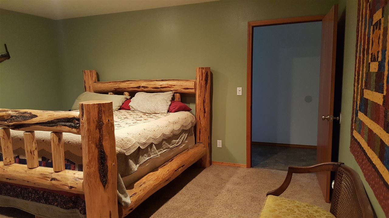 4511 Olson Road Clayton, WA 99110 - Photo 5 of 20