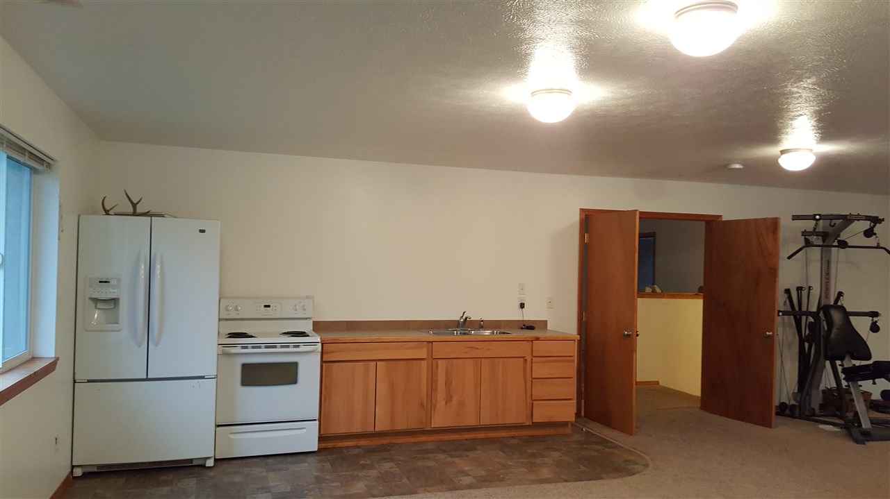 4511 Olson Road Clayton, WA 99110 - Photo 9 of 20