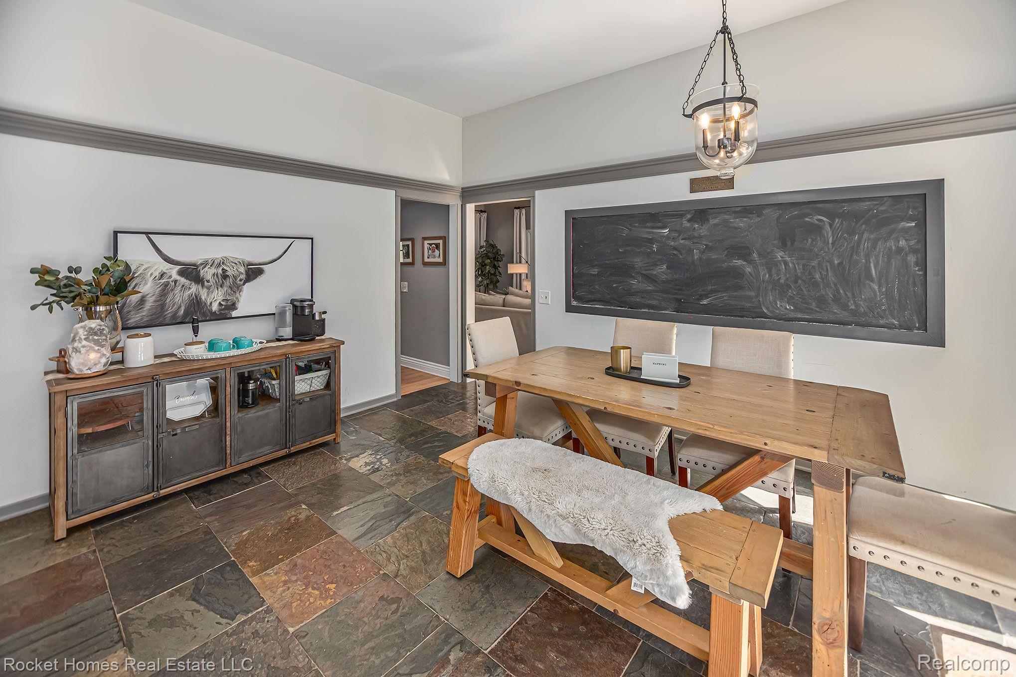 10385 Rama Court Clarkston, MI 48348 - Photo 10 of 39 Gallery Image 10