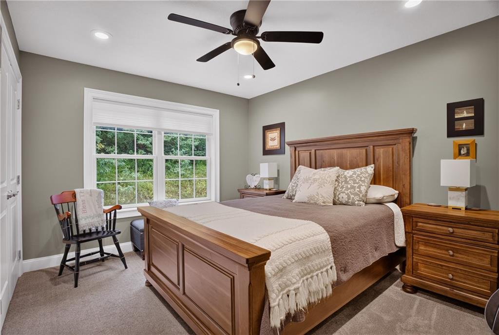 2335 Old Greentree Road Carnegie, PA 15106 - Photo 19 of 27 Gallery Image 19