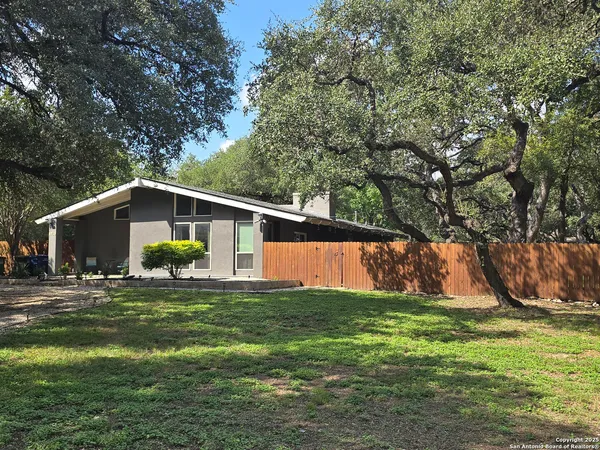 $575,000 | 8715 Post Oak Lane, San Antonio, TX 78217