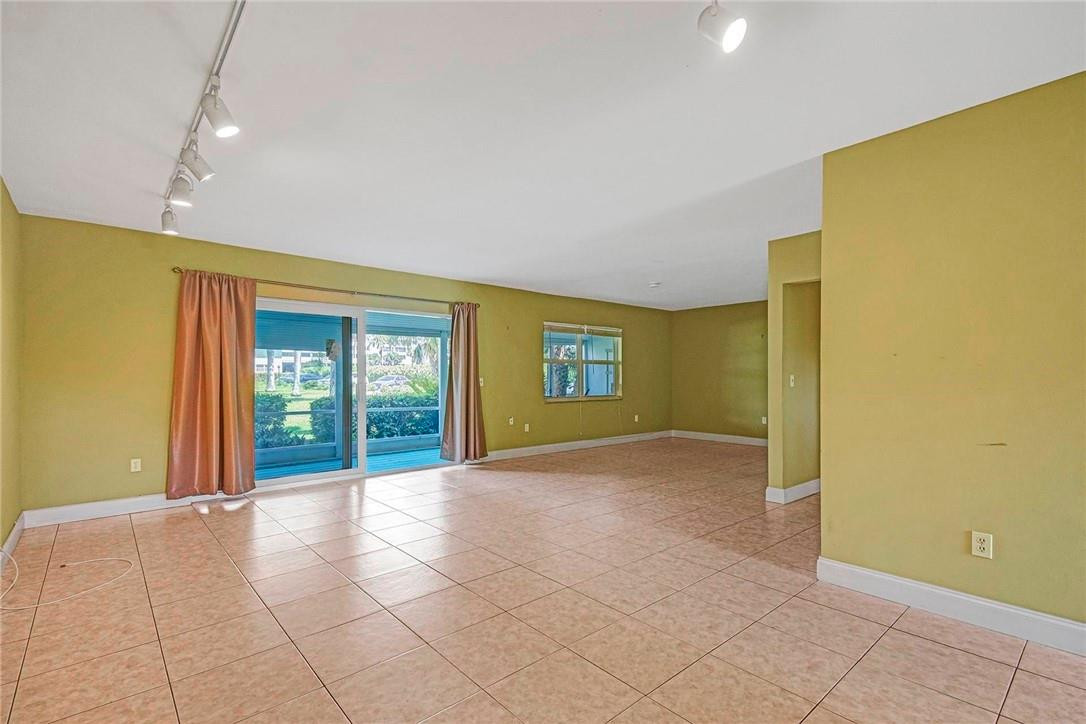 2570 Banyan Road, Unit 203 Boca Raton, FL 33432 - Photo 6 of 26 Photo 6