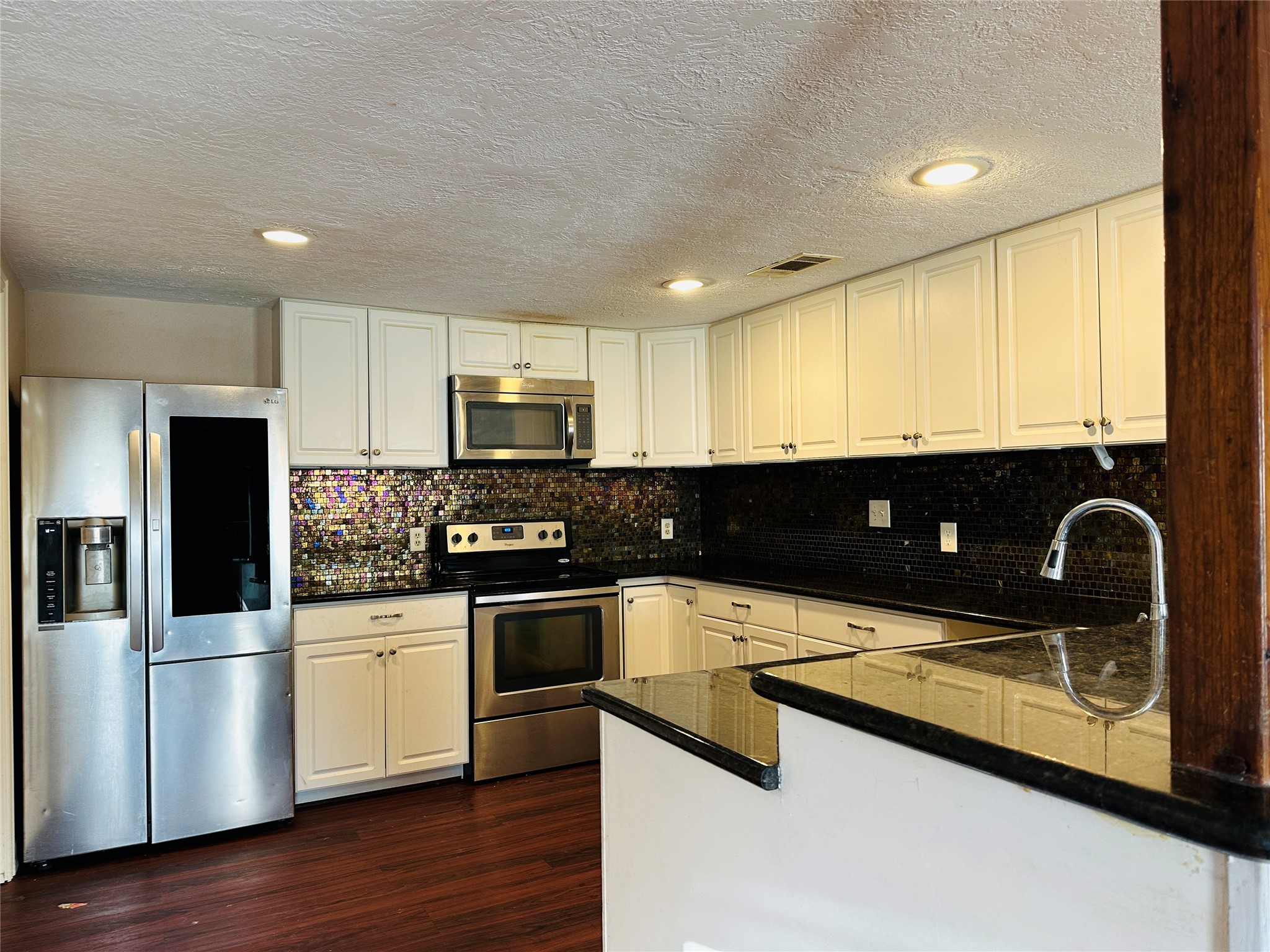 25417 Highway 6 Hempstead, TX 77445 - Photo 12 of 20