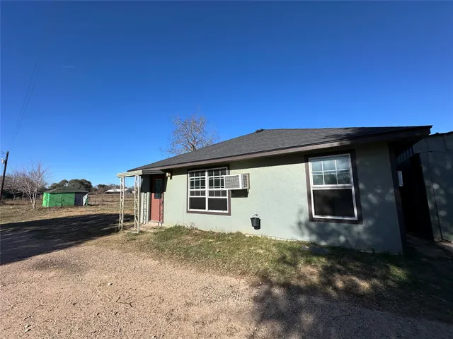 $2,500 | 25417 Highway 6, Hempstead, TX 77445