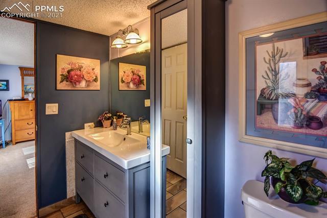 610 Valley Road Divide, CO 80814 - Photo 17 of 24 Gallery Image 17