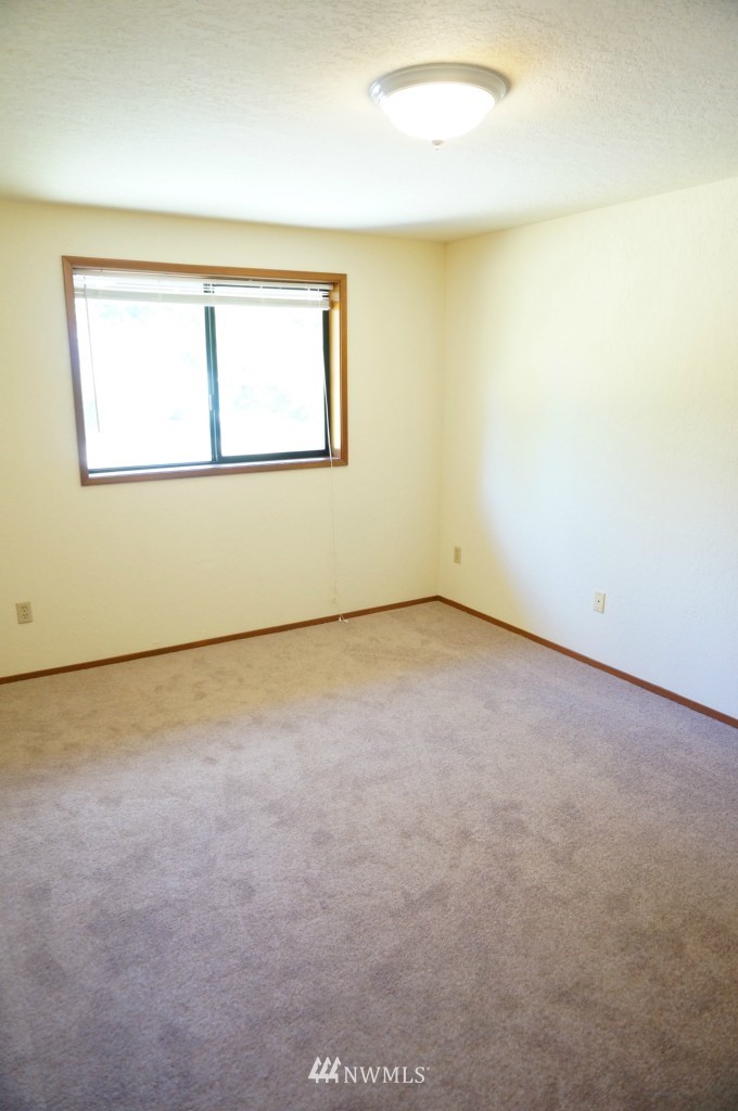 1474 Southeast Cedar Road Port Orchard, WA 98367 - Photo 11 of 17 Gallery Image 11