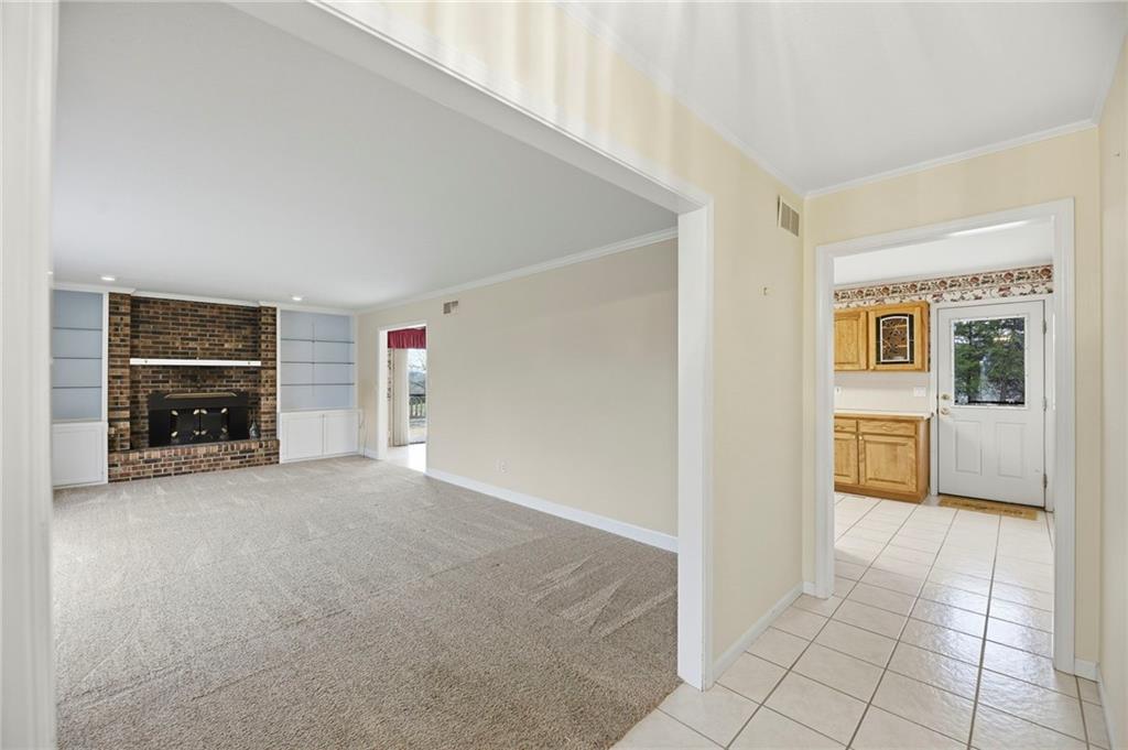 1758 Labette Road Ottawa, KS 66067 - Photo 12 of 36