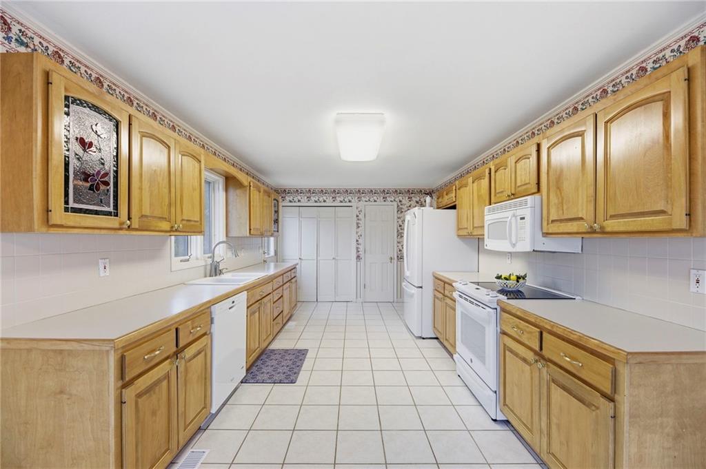 1758 Labette Road Ottawa, KS 66067 - Photo 16 of 36