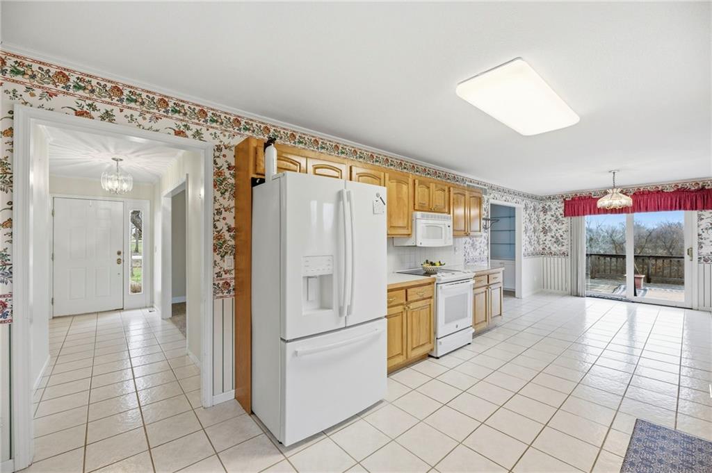 1758 Labette Road Ottawa, KS 66067 - Photo 18 of 36