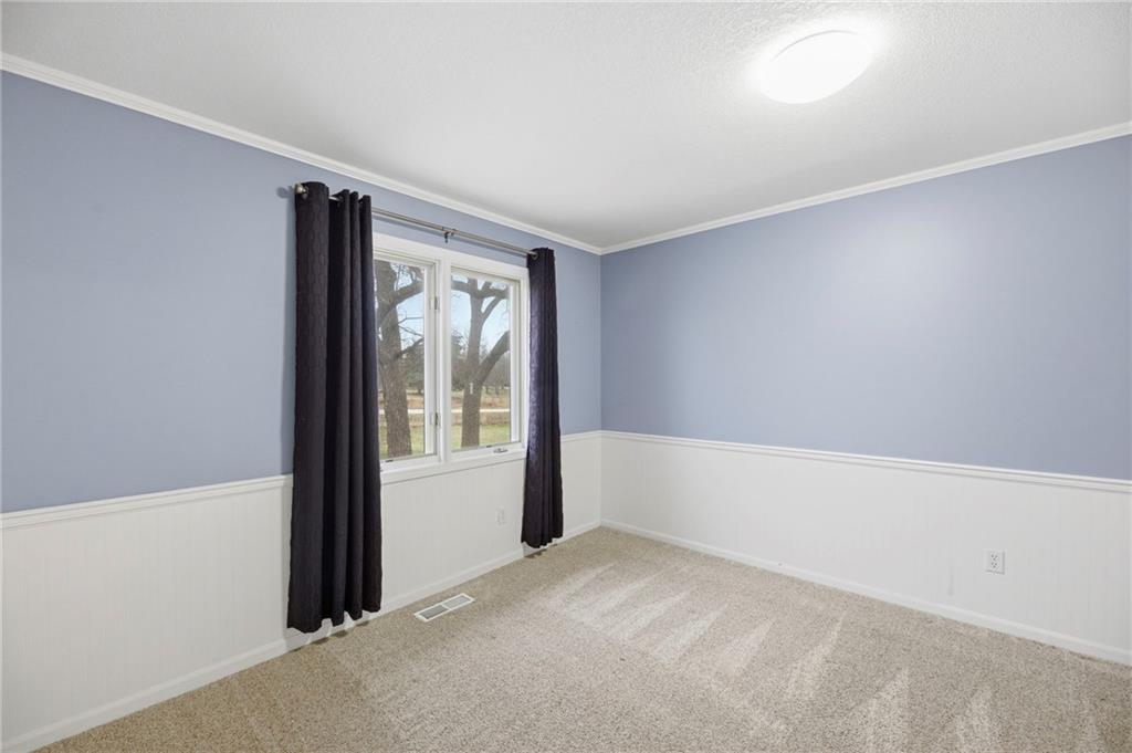 1758 Labette Road Ottawa, KS 66067 - Photo 24 of 36