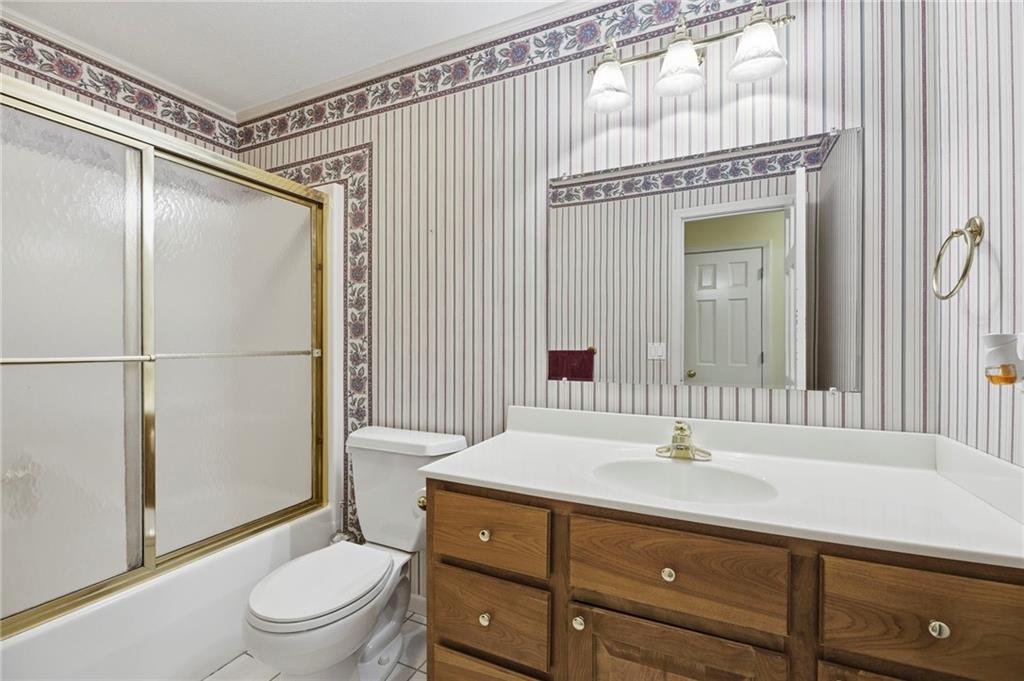 1758 Labette Road Ottawa, KS 66067 - Photo 28 of 36