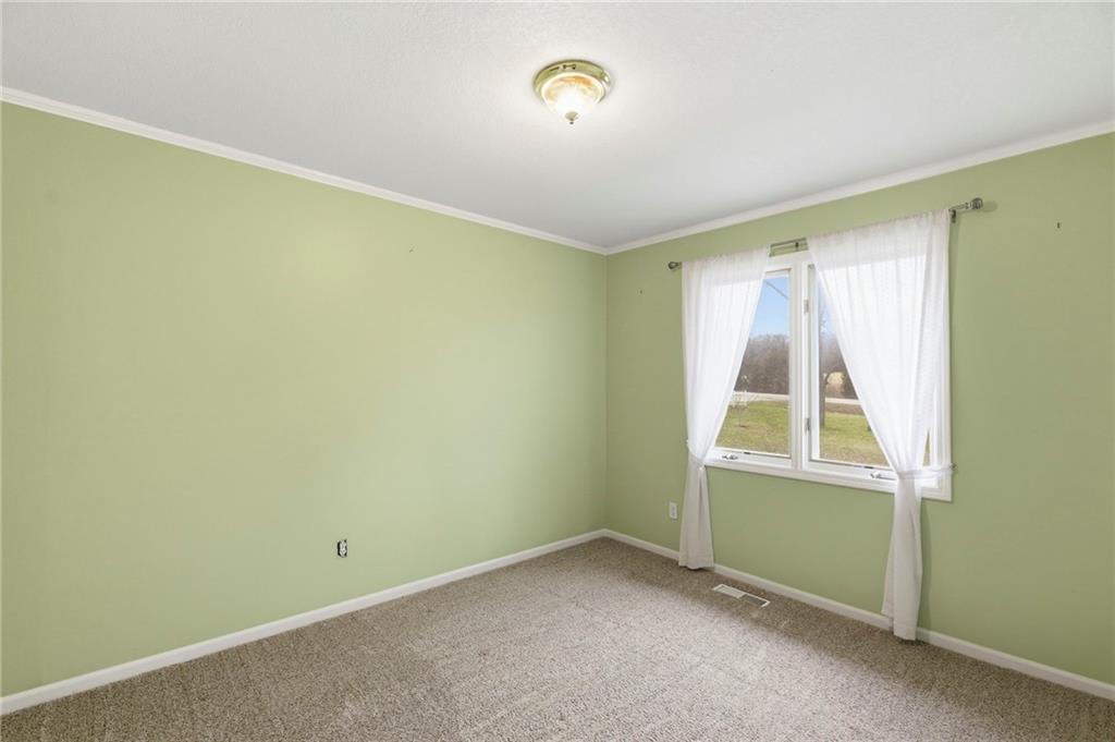 1758 Labette Road Ottawa, KS 66067 - Photo 29 of 36