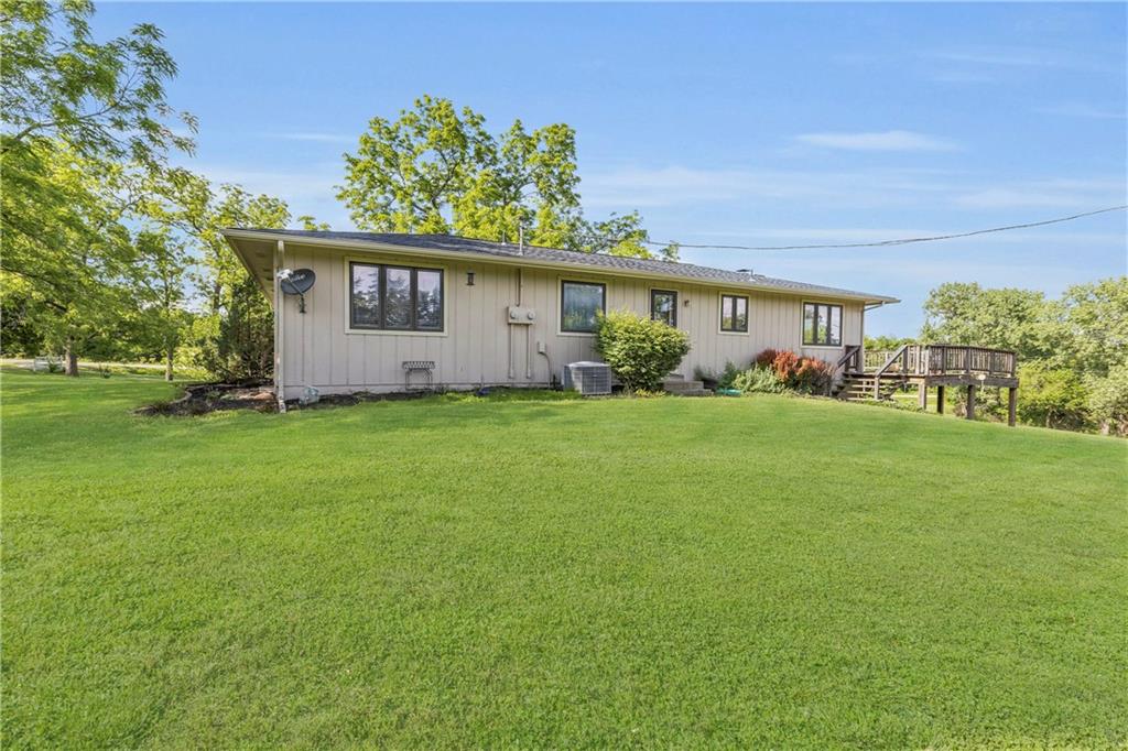 1758 Labette Road Ottawa, KS 66067 - Photo 3 of 36