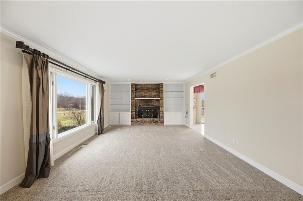 1758 Labette Road Ottawa, KS 66067 - Photo 9 of 36