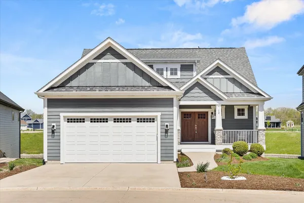 $619,000 | 12 Waterside Way, Ottawa, IL 61350