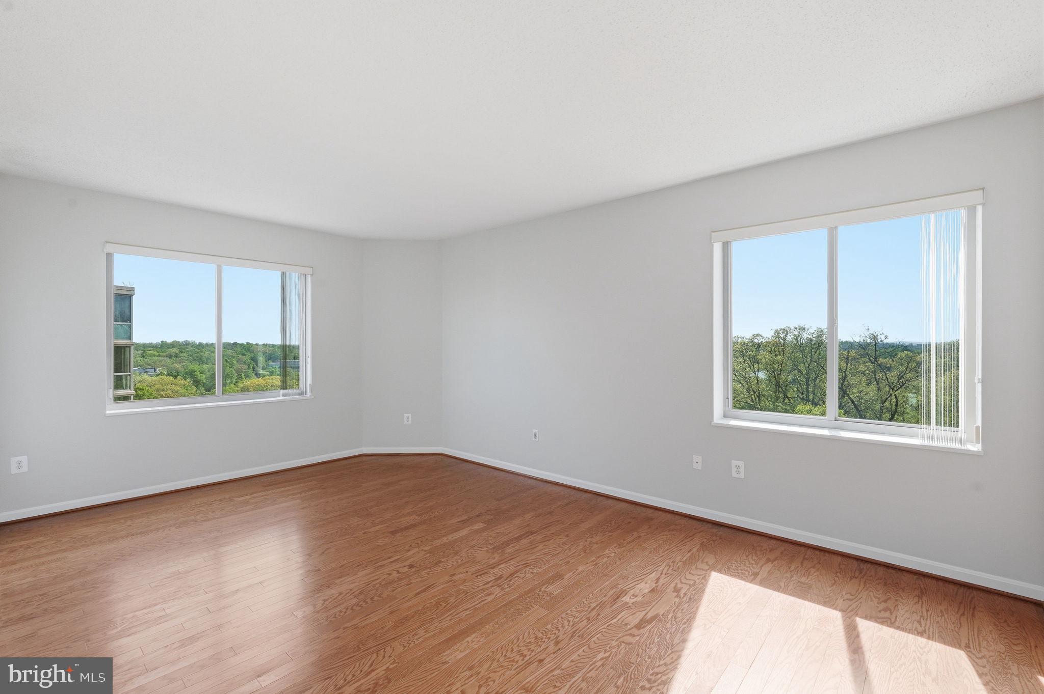 19365 Cypress Ridge Terrace, Unit 907 Leesburg, VA 20176 - Photo 24 of 77 Sweet dreams!