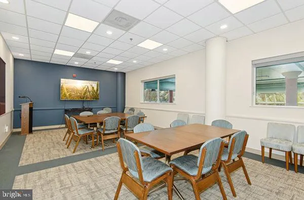 $585,000 | 19365 Cypress Ridge Terrace, Unit 907, Leesburg, VA 20176