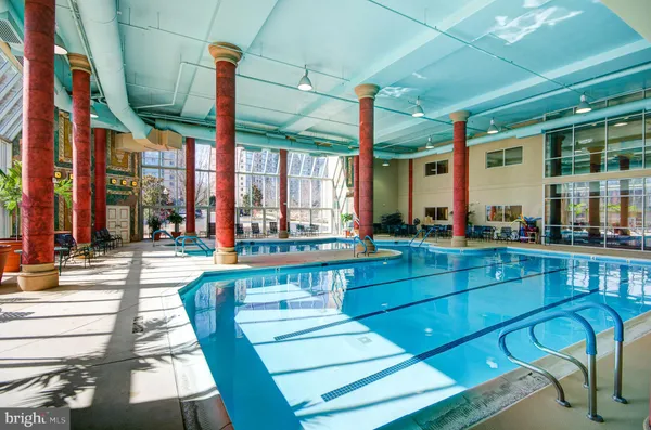 $585,000 | 19365 Cypress Ridge Terrace, Unit 907, Leesburg, VA 20176