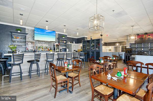 19365 Cypress Ridge Terrace, Unit 907 Leesburg, VA 20176 - Photo 70 of 77 Restaurant Bar