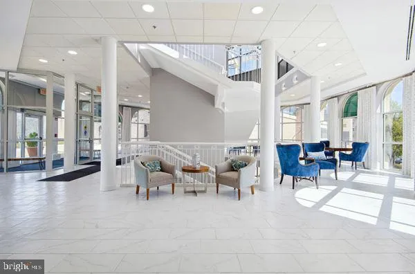 $585,000 | 19365 Cypress Ridge Terrace, Unit 907, Leesburg, VA 20176