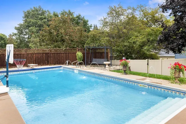 $499,900 | 7024 135th Street West, Apple Valley, MN 55124