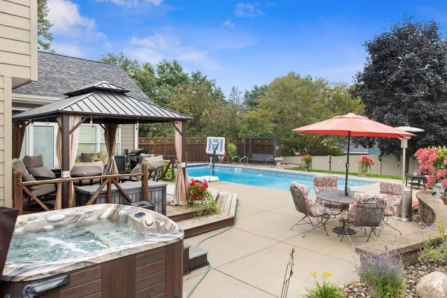 $499,900 | 7024 135th Street West, Apple Valley, MN 55124