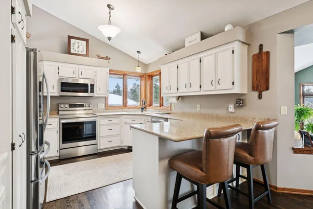 $499,900 | 7024 135th Street West, Apple Valley, MN 55124