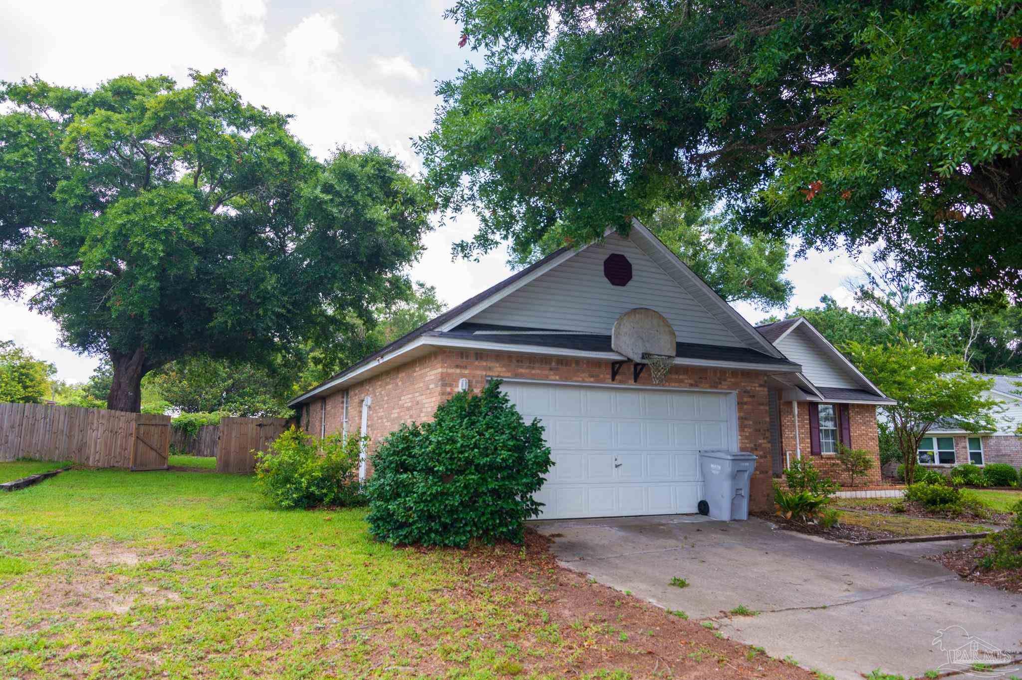 5724 Pebble Ridge Drive Milton, FL 32583 - Photo 2 of 8