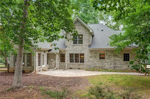 $549,900 | 1787 Deer Run Court, Oak Ridge, NC 27310