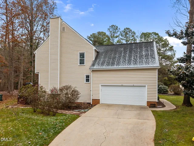 $600,000 | 300 West Kirkfield Drive, Cary, NC 27518