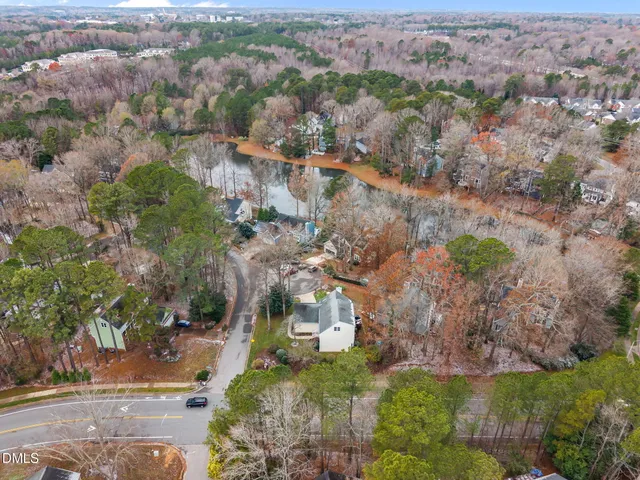 $600,000 | 300 West Kirkfield Drive, Cary, NC 27518