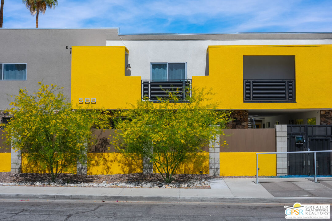 588 East San Lorenzo Road, Unit 201 Palm Springs, CA 92264 - Photo 45 of 70