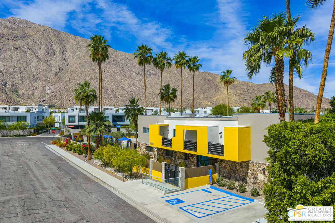 588 East San Lorenzo Road, Unit 201 Palm Springs, CA 92264 - Photo 49 of 73