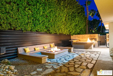 $539,000 | 588 East San Lorenzo Road, Unit 201, Palm Springs, CA 92264