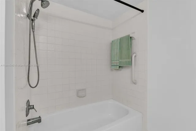 $199,900 | 7360 South Oriole Boulevard, Unit 806, Delray Beach, FL 33446