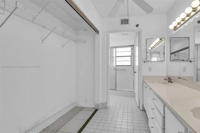 $199,900 | 7360 South Oriole Boulevard, Unit 806, Delray Beach, FL 33446