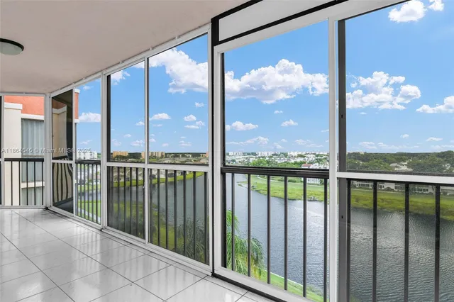 $199,900 | 7360 South Oriole Boulevard, Unit 806, Delray Beach, FL 33446