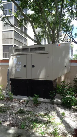 $199,900 | 7360 South Oriole Boulevard, Unit 806, Delray Beach, FL 33446