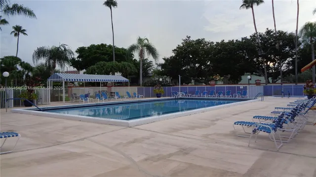 $199,900 | 7360 South Oriole Boulevard, Unit 806, Delray Beach, FL 33446