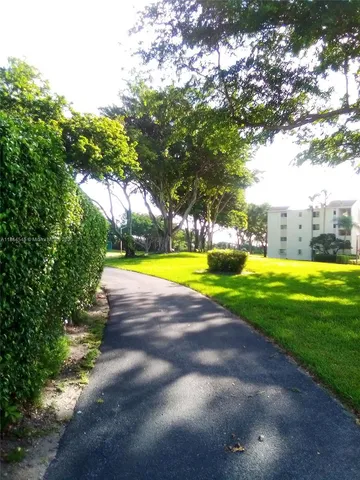 $199,900 | 7360 South Oriole Boulevard, Unit 806, Delray Beach, FL 33446